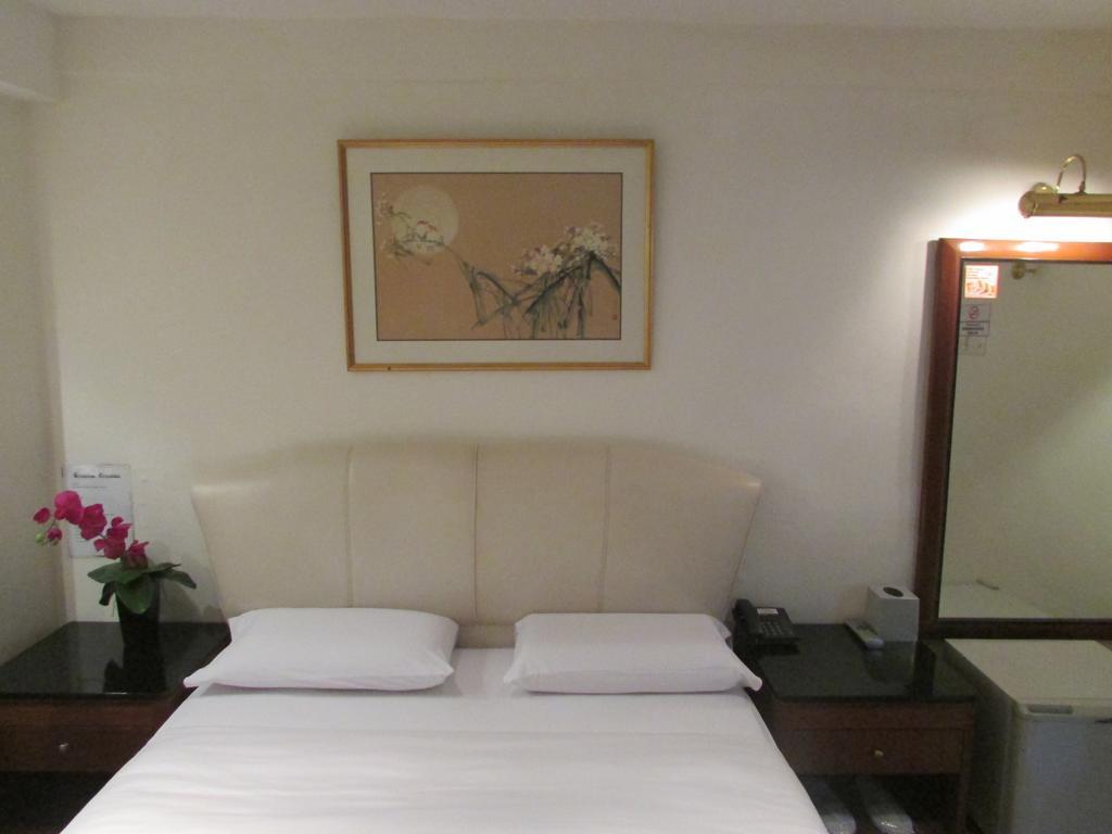 Amber Hotel Katong Singapore Esterno foto