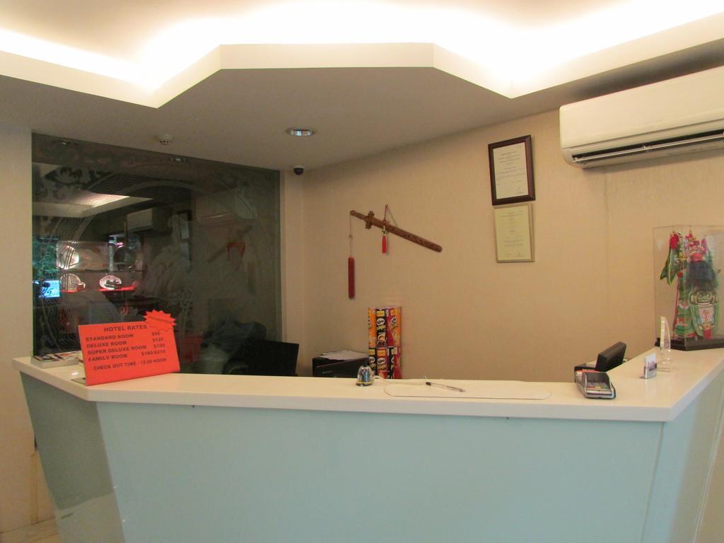 Amber Hotel Katong Singapore Esterno foto