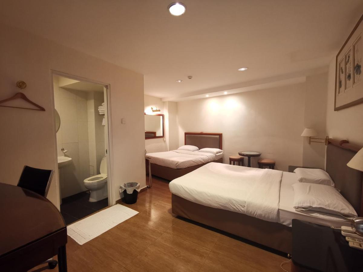 Amber Hotel Katong Singapore Esterno foto